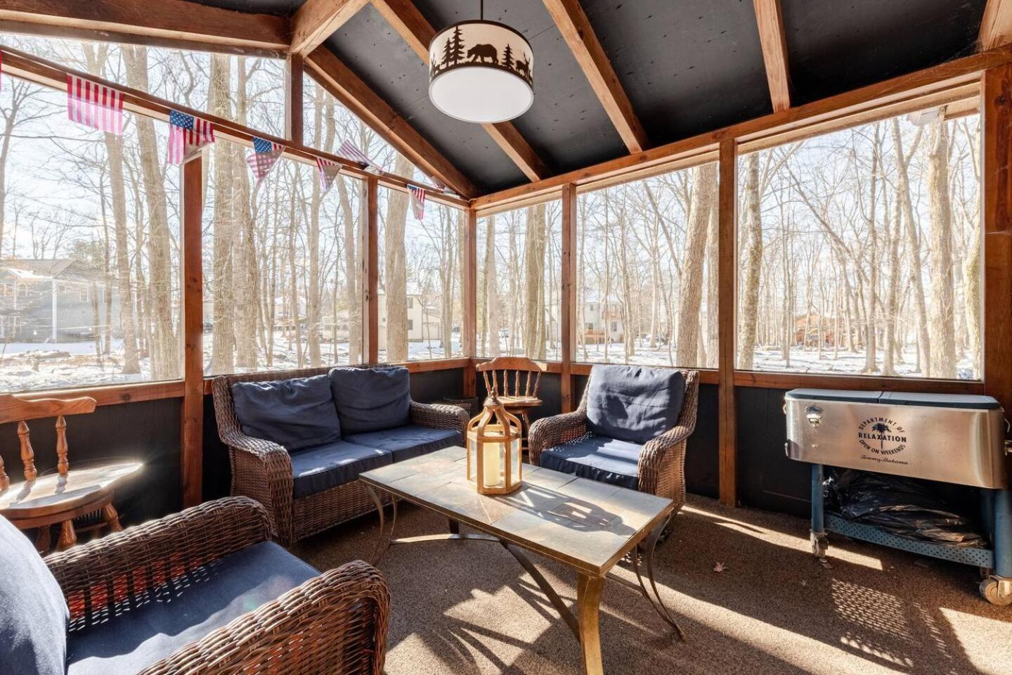 Cozy Cabin At Poconos With Hot Tub And Fire Pit Ийст Страудсбърг Екстериор снимка