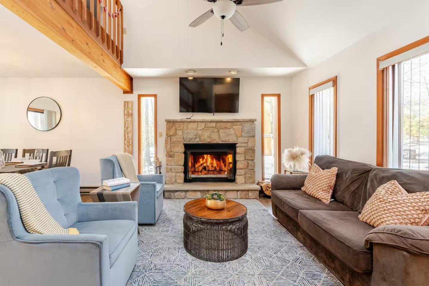 Cozy Cabin At Poconos With Hot Tub And Fire Pit Ийст Страудсбърг Екстериор снимка